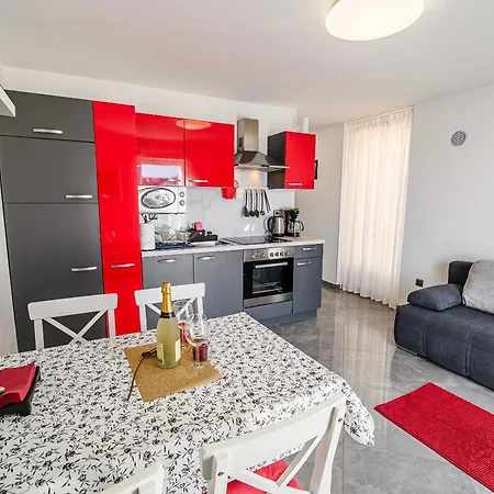 Rosana Apartman