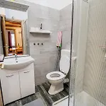 Rosana אומאג